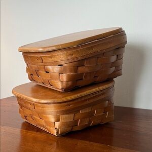 2 vintage collectible Heritage Mint Canadian Maple Baskets with wood lids